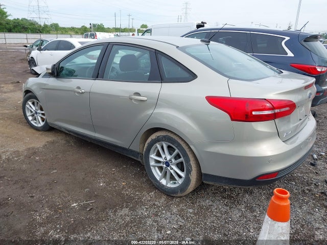 Ford FOCUS SE 2015 1FADP3F29FL218068 Image 3