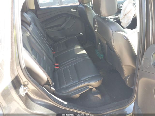 1FMCU9JD9HUC45337 Ford Escape Titanium
