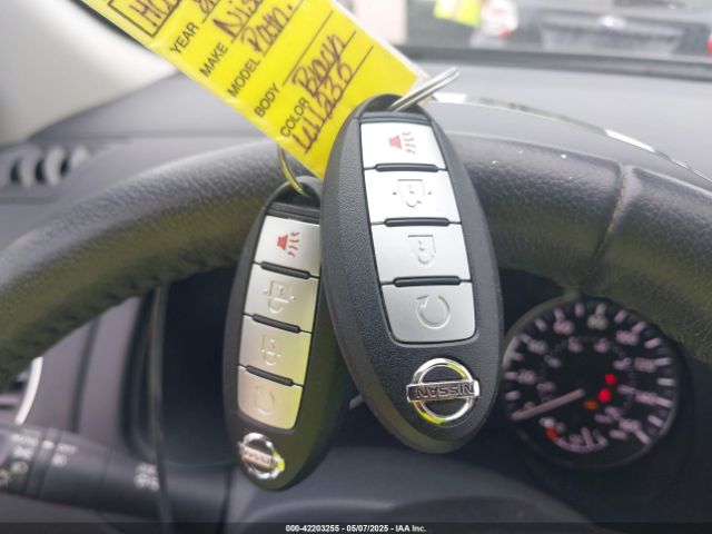 5N1DR2MM4HC611235 Nissan Pathfinder Sv