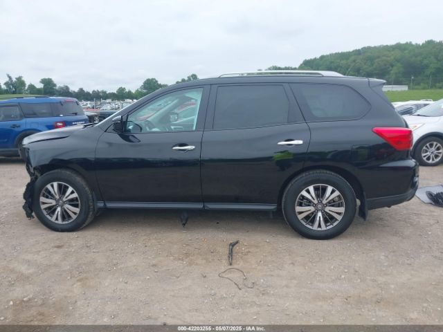 5N1DR2MM4HC611235 Nissan Pathfinder Sv