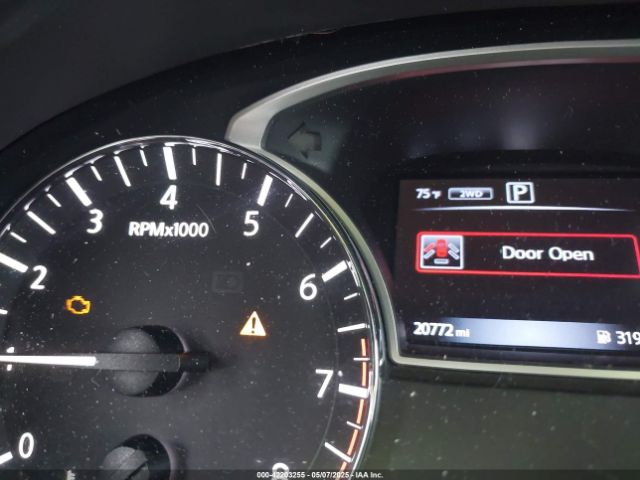 5N1DR2MM4HC611235 Nissan Pathfinder Sv
