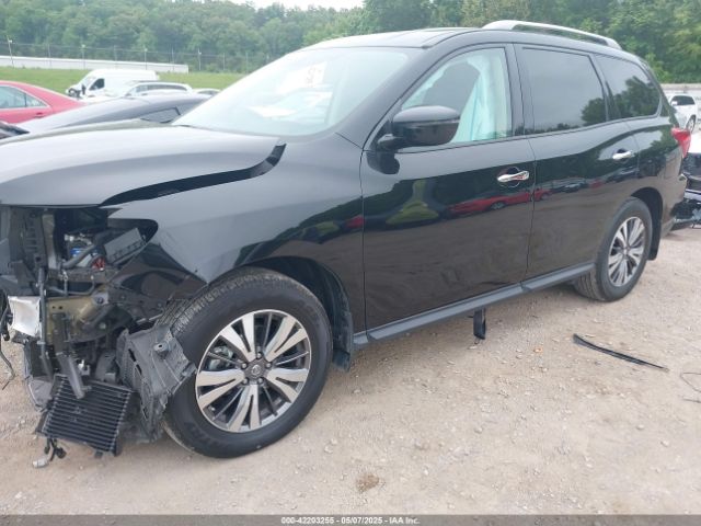 5N1DR2MM4HC611235 Nissan Pathfinder Sv