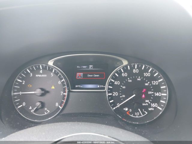 5N1DR2MM4HC611235 Nissan Pathfinder Sv