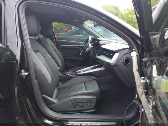 WAUAUDGY7NA032857 Audi 40 tfsi