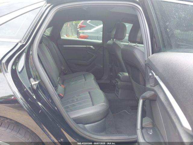 WAUAUDGY7NA032857 Audi 40 tfsi