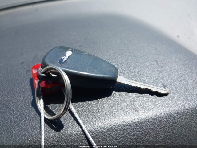 1C4NJPBB5GD774662 Jeep Patriot Sport