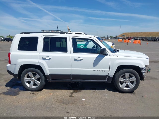 1C4NJPBB5GD774662 Jeep Patriot Sport