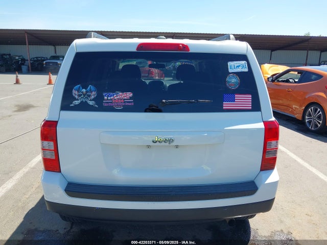 1C4NJPBB5GD774662 Jeep Patriot Sport