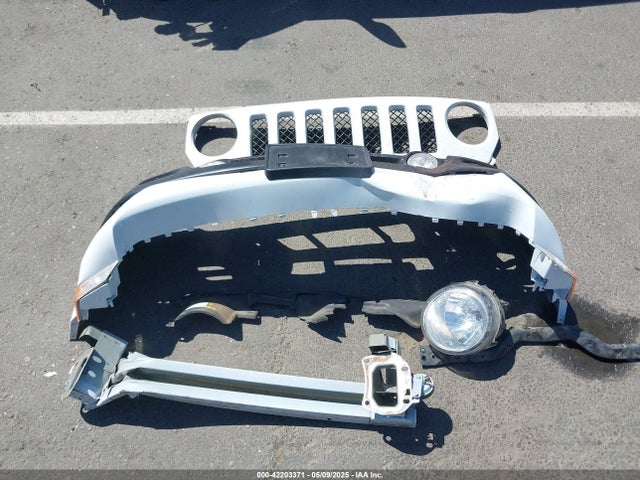 1C4NJPBB5GD774662 Jeep Patriot Sport