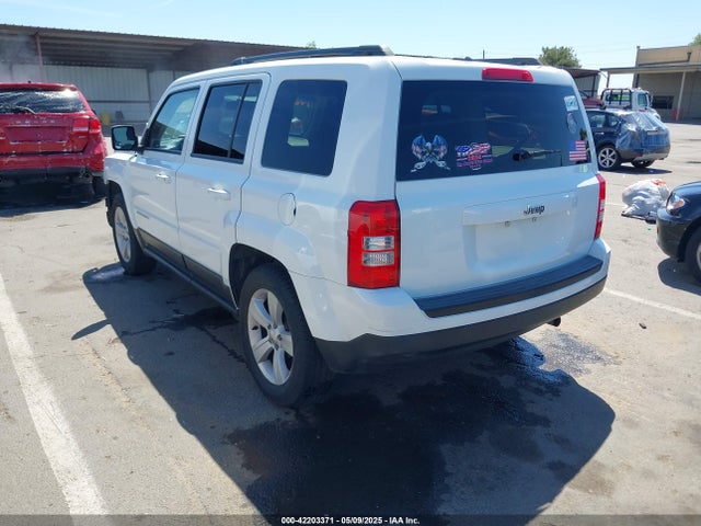 1C4NJPBB5GD774662 Jeep Patriot Sport