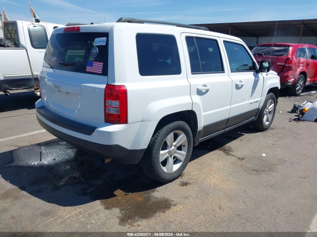 1C4NJPBB5GD774662 Jeep Patriot Sport