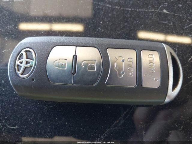 2019 TOYOTA YARIS 3MYDLBYV7KY521585 Photo 10