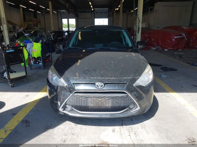 3MYDLBYV7KY521585 Toyota p5v