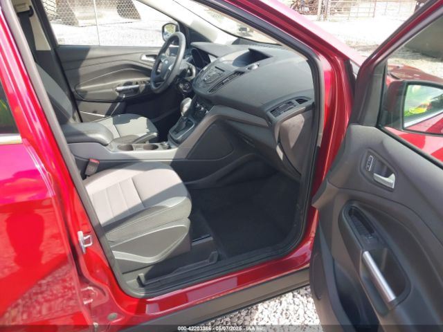 1FMCU9G99EUB14195 Ford ESCAPE SE