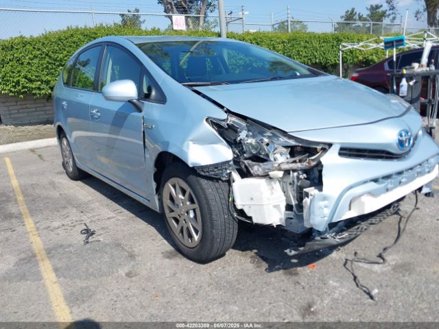 JTDZN3EUXFJ027618 Toyota Prius V Four