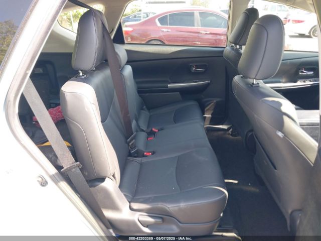 JTDZN3EUXFJ027618 Toyota Prius V Four