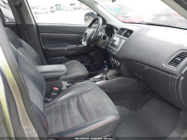 2018 MITSUBISHI OUTLANDER SPORT JA4AP3AW1JZ036615 Photo 4