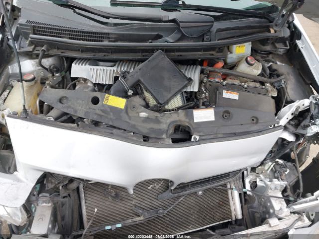 JTDKN3DU3F0414150 Toyota Prius Two