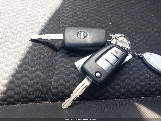 JN1BJ1CR7HW124655 Nissan Rogue Sport S