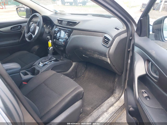 JN1BJ1CR7HW124655 Nissan Rogue Sport S