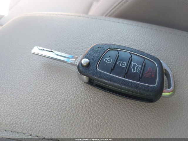KM8J33A2XGU201545 Hyundai Tucson Eco