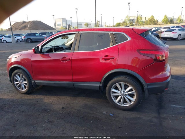 JN1BJ1CR3HW134258 Nissan Rogue Sport S
