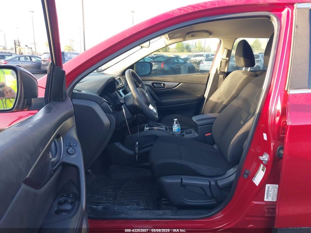 JN1BJ1CR3HW134258 Nissan Rogue Sport S