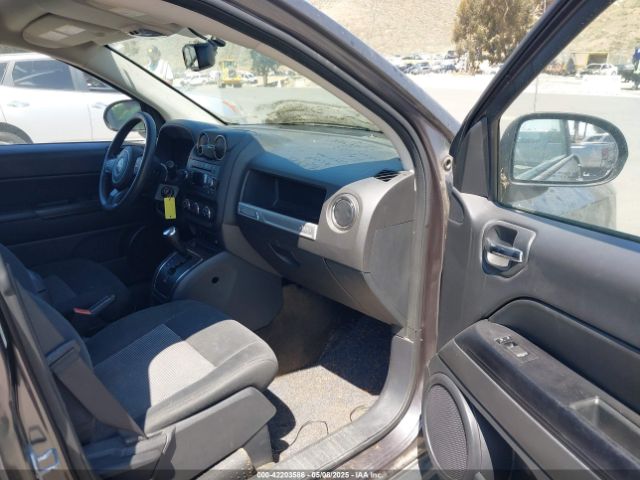 1C4NJCBA5GD751673 Jeep Compass Sport