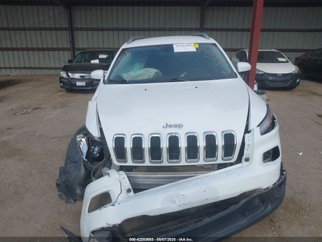 1C4PJMCS3HD235562 Jeep Cherokee Latitude 4x4