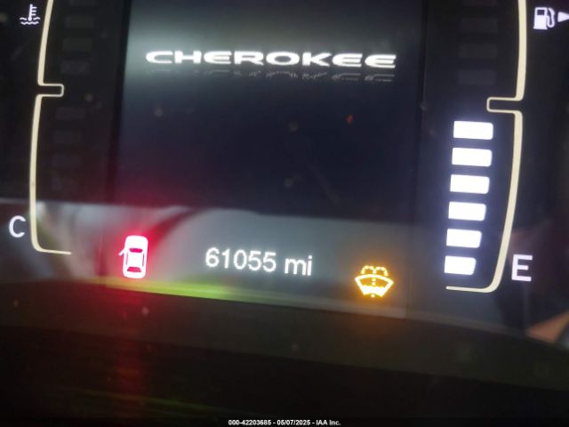 1C4PJMCS3HD235562 Jeep Cherokee Latitude 4x4