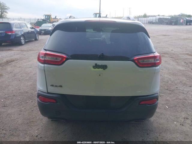 1C4PJMCS3HD235562 Jeep Cherokee Latitude 4x4