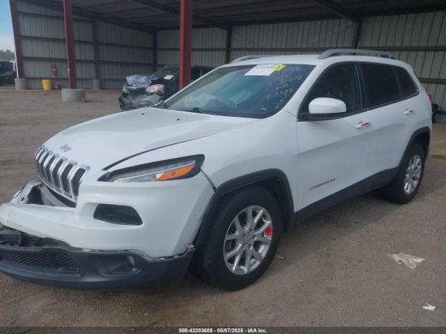 1C4PJMCS3HD235562 Jeep Cherokee Latitude 4x4