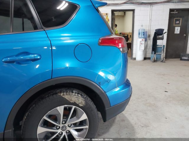 JTMRJREV7HD082665 Toyota Rav4 Hybrid Xle