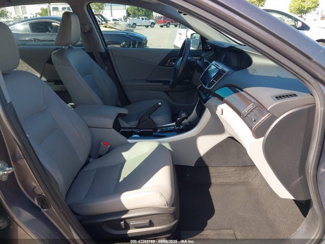 1HGCR3F96GA026988 Honda Accord Touring
