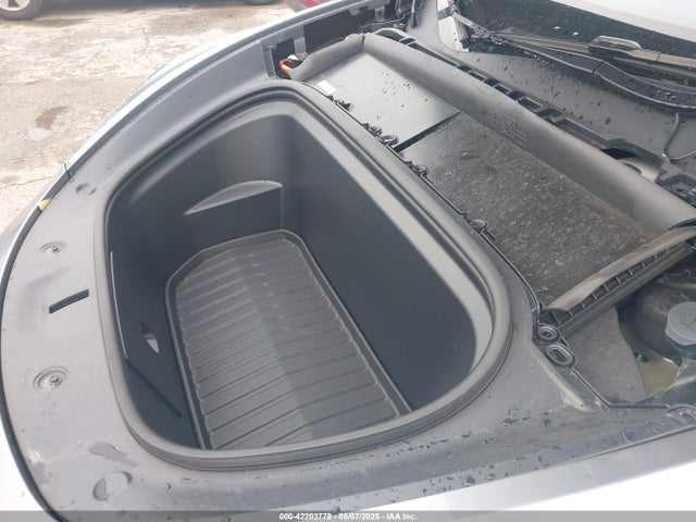 2025 TESLA MODEL Y 7SAYGDEE5SA348729 Photo 9