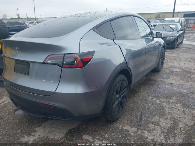 2025 TESLA MODEL Y 7SAYGDEE5SA348729 Photo 3