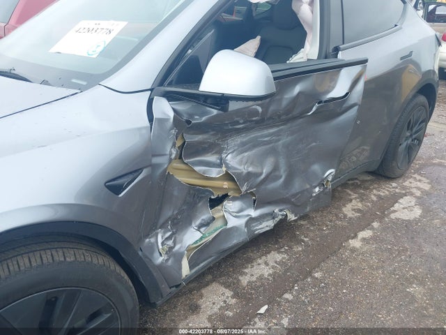 2025 TESLA MODEL Y 7SAYGDEE5SA348729 Photo 5