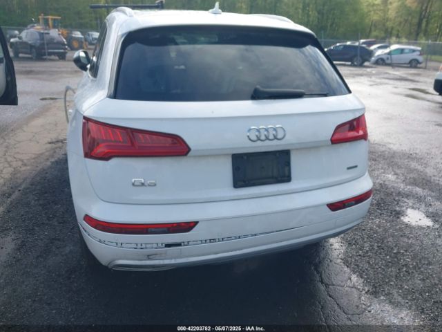 WA1BNAFY2K2128903 Audi Q5 45 Premium