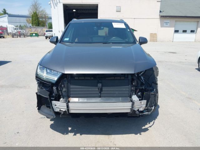 WA1LAAF70JD033878 Audi Q7 3.0t Premium