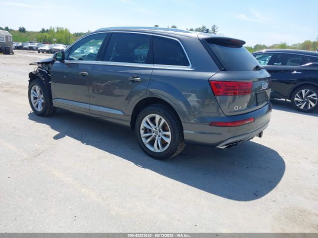 WA1LAAF70JD033878 Audi Q7 3.0t Premium