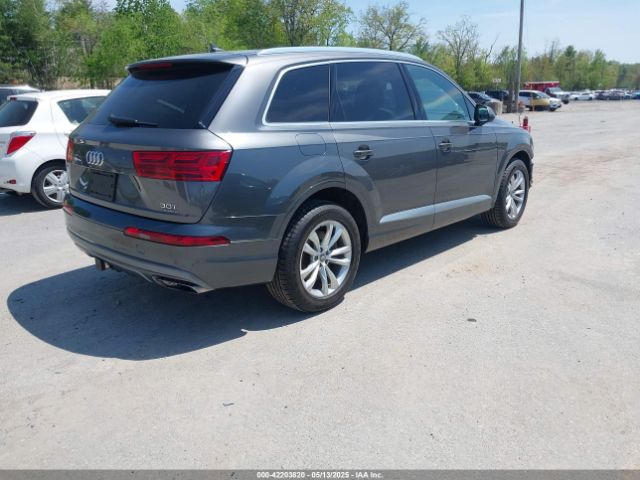 WA1LAAF70JD033878 Audi Q7 3.0t Premium