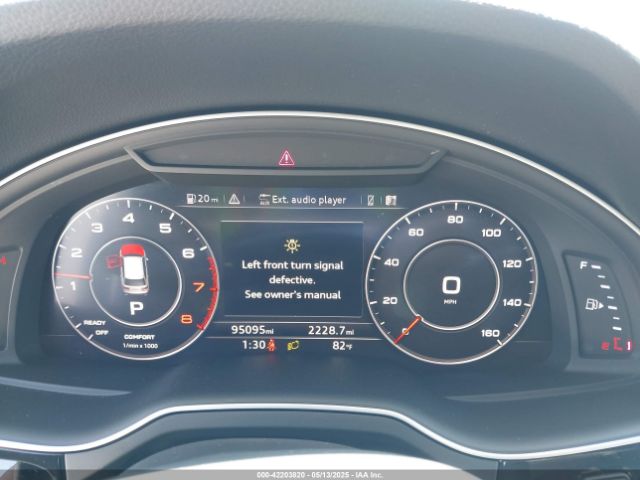 WA1LAAF70JD033878 Audi Q7 3.0t Premium