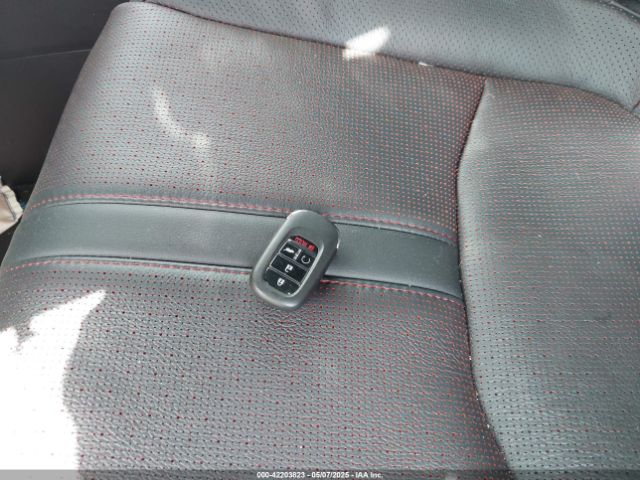 5FNYG1H98SB101864 Honda Pilot Black Edition