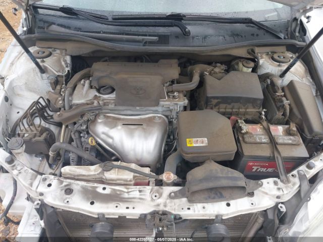 4T1BF1FK5HU304723 Toyota CAMRY SE