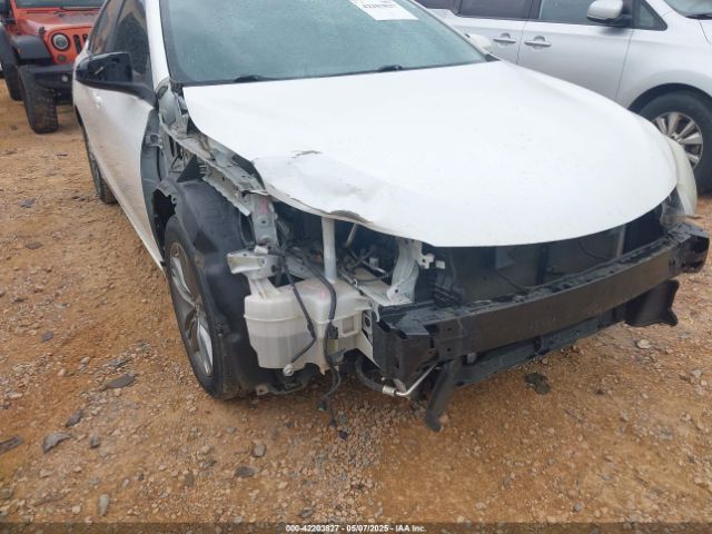4T1BF1FK5HU304723 Toyota CAMRY SE