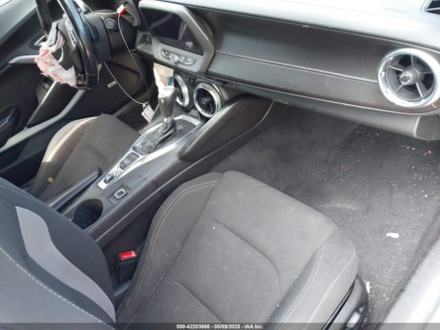 2019 CHEVROLET CAMARO 1G1FB1RS0K0120231 Photo 4