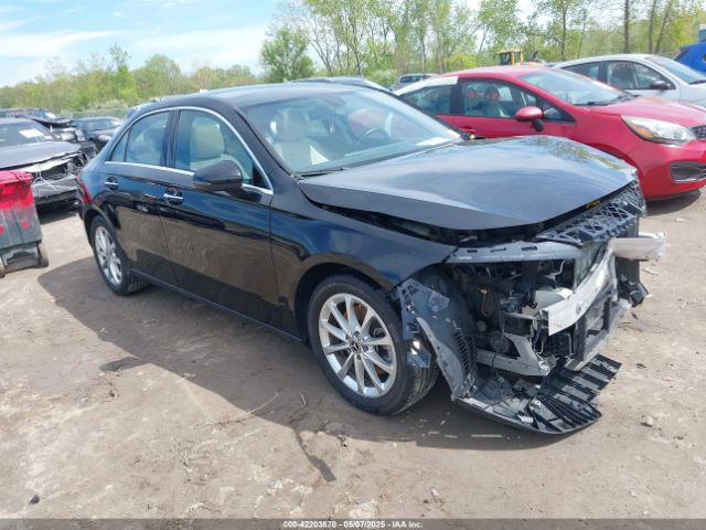 2021 MERCEDES-BENZ A 220 W1K3G4FB3MJ274131