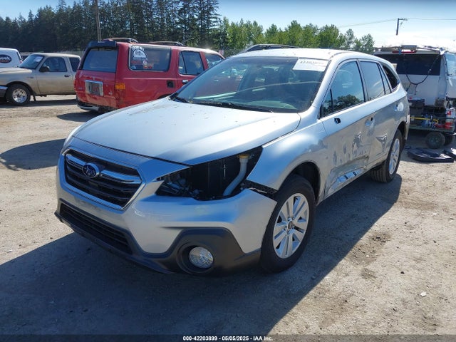 Subaru Outback 2.5i Premium 2018 4S4BSACC2J3305199 Image 2