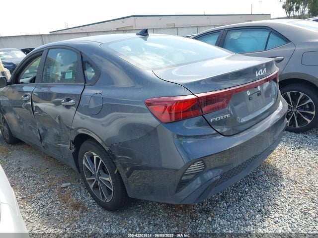 3KPF24AD8PE580547 KIA Forte Lxs