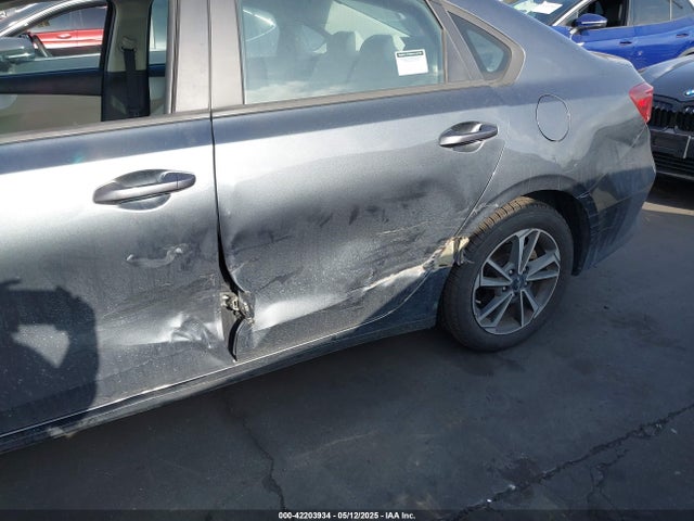 3KPF24AD8PE580547 KIA Forte Lxs